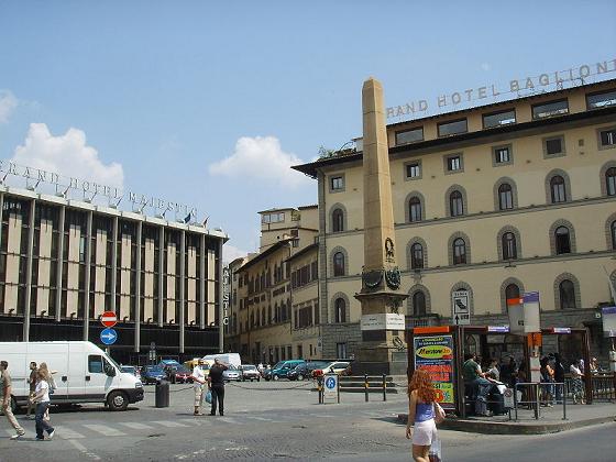 Obelisco Piazza dell’Unità Italiana